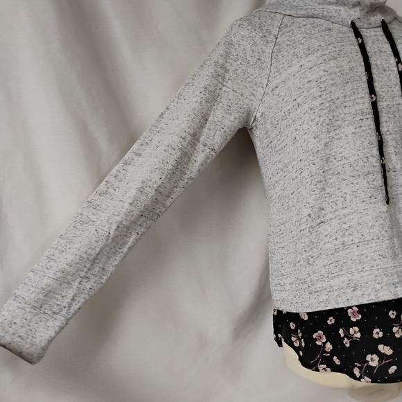 Womens Cowl Neck Gray Knit Sweatshirt Over Floral Chiffon Blouse Layered Look - Picture 7 of 16